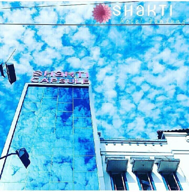 Hotel Shakti Capsule Bandung Buitenkant foto